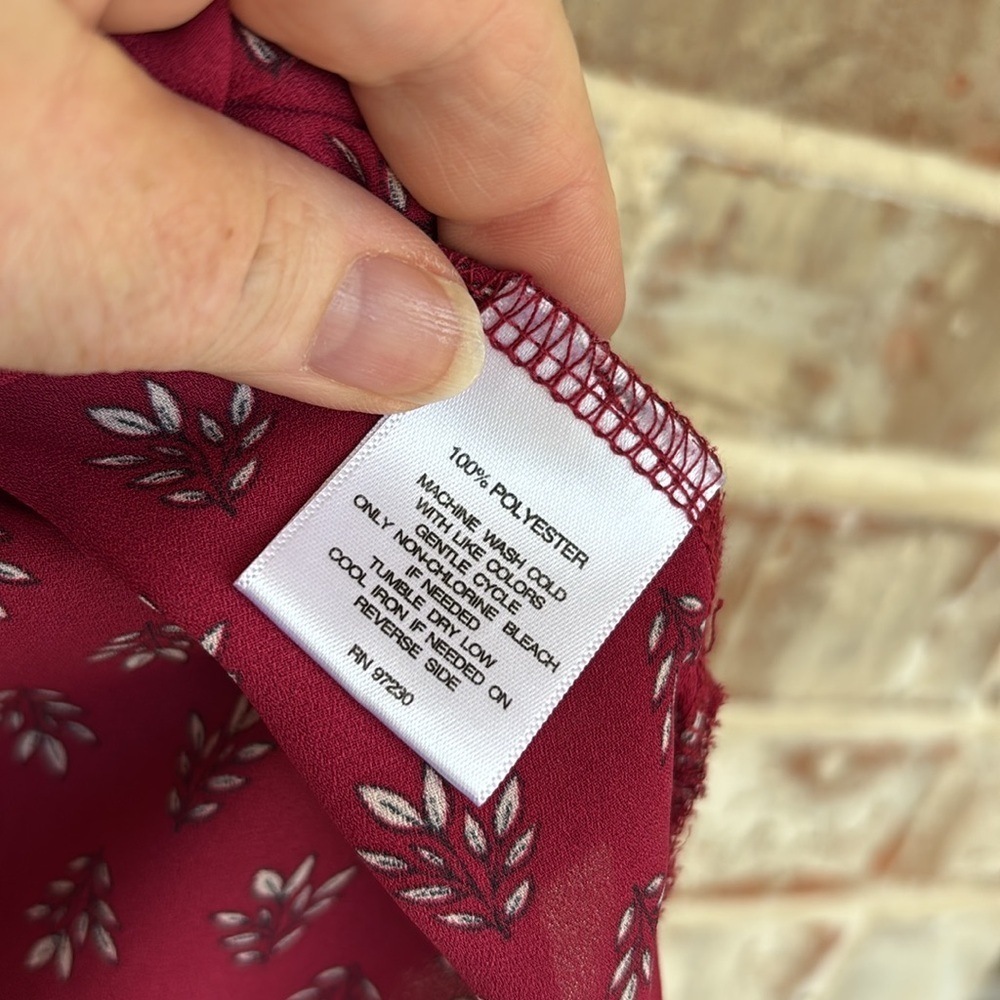 Signature Studio Plus Maroon Leaf Pattern Long Sl… - image 6